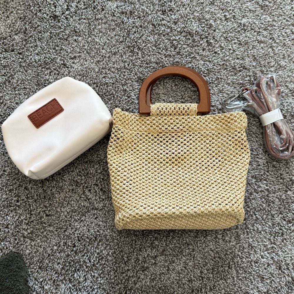 Beige Woven Handbag with Wooden Handles